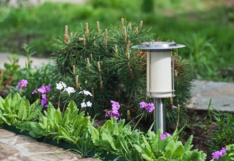 Al momento stai visualizzando Lampioni da giardino: l’alternativa è a energia solare